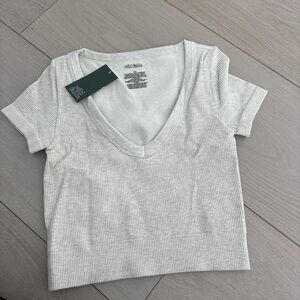 Gray Ribbed V-Neck Short Sleeve Crop Top